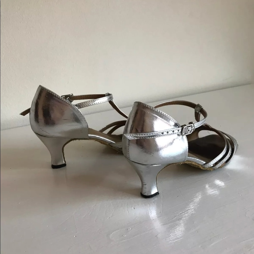 Vintage Silver Strappy Sandals Heels Shoes Size 8